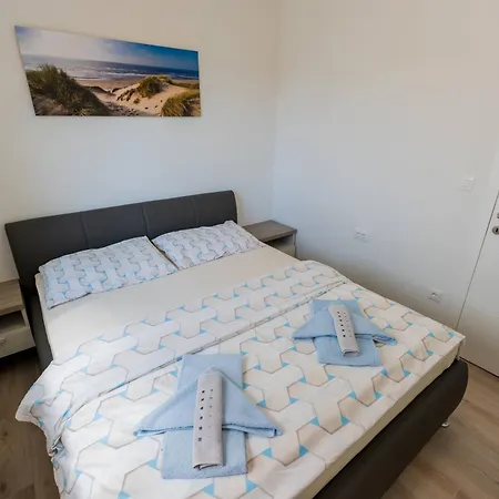 Three-bedroom Premium Atmosfera With Private Pool&sauna Vodice