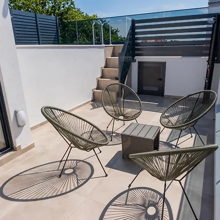 Σπίτι διακοπών Three-bedroom Premium Atmosfera With Private Pool&sauna Βόντιτσε