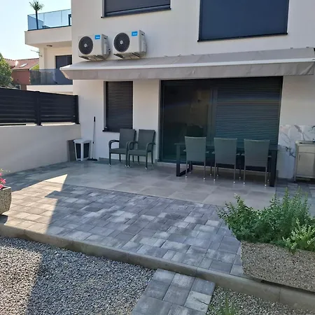 Three-bedroom Premium Atmosfera With Private Pool&sauna Casa de Férias Vodice