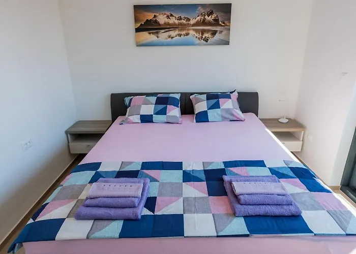 Three-bedroom Premium Atmosfera With Private Pool&sauna Casa de Férias