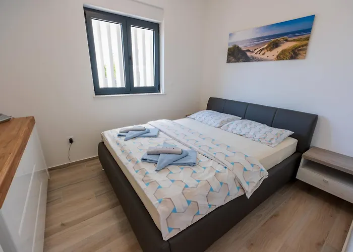 Three-bedroom Premium Atmosfera With Private Pool&sauna ヴォディツェ