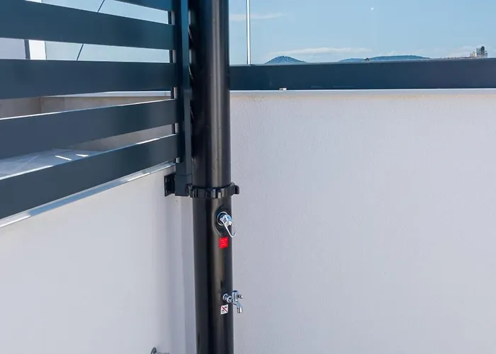 Three-bedroom Premium Atmosfera With Private Pool&sauna Casa de Férias Vodice