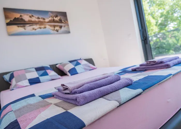 Three-bedroom Premium Atmosfera With Private Pool&sauna Водице