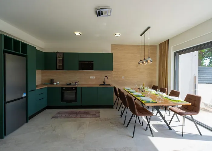 Prázdninový dům Three-bedroom Premium Atmosfera With Private Pool&sauna *