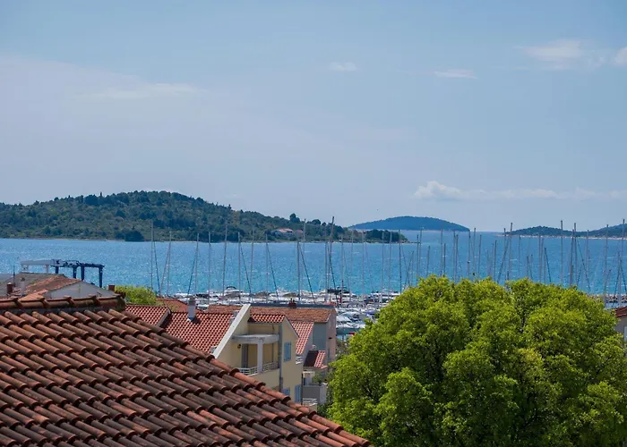 Дом отдыха Three-bedroom Premium Atmosfera With Private Pool&sauna