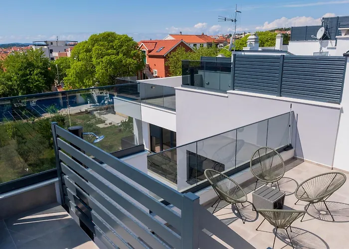 別荘 Three-bedroom Premium Atmosfera With Private Pool&sauna ヴォディツェ